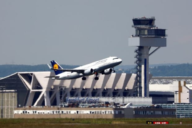 Η Lufthansa αλλάζει τα σχέδια πτήσης μετά την εκτόξευση των βαλλιστικών πυραύλων της Βόρειας Κορέας